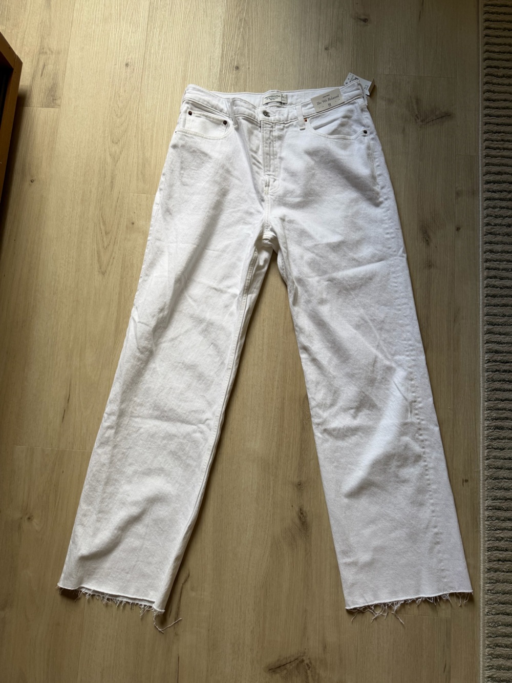 Abercrombie & Fitch White High-Rise Relaxed Jeans